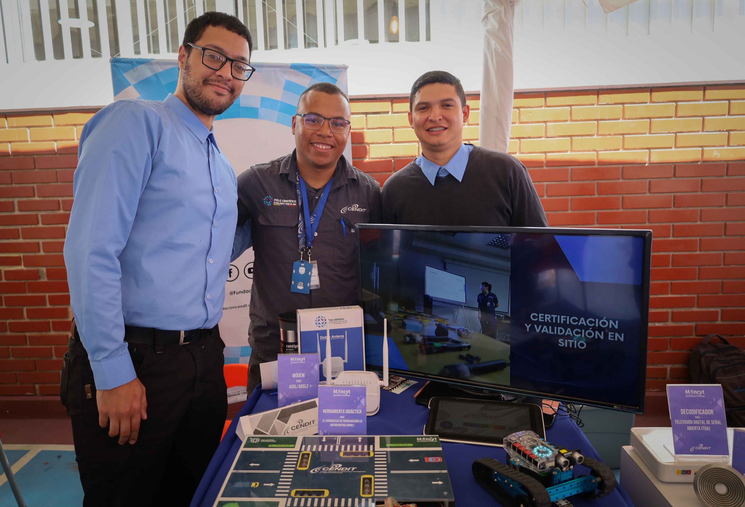 Cendit participa en la primera Expo Pasantías del Instituto Politécnico Santiago Mariño