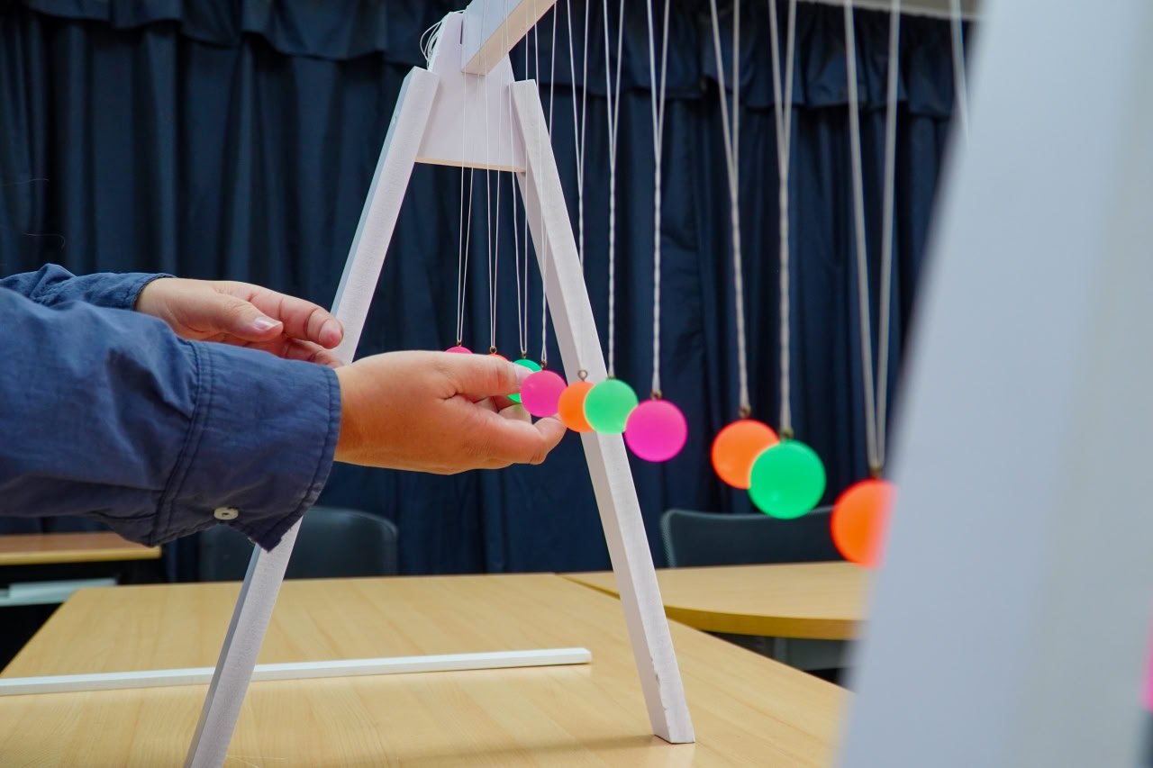 Péndulos de ondas: nuevo instrumento didáctico para las escuelas venezolanas