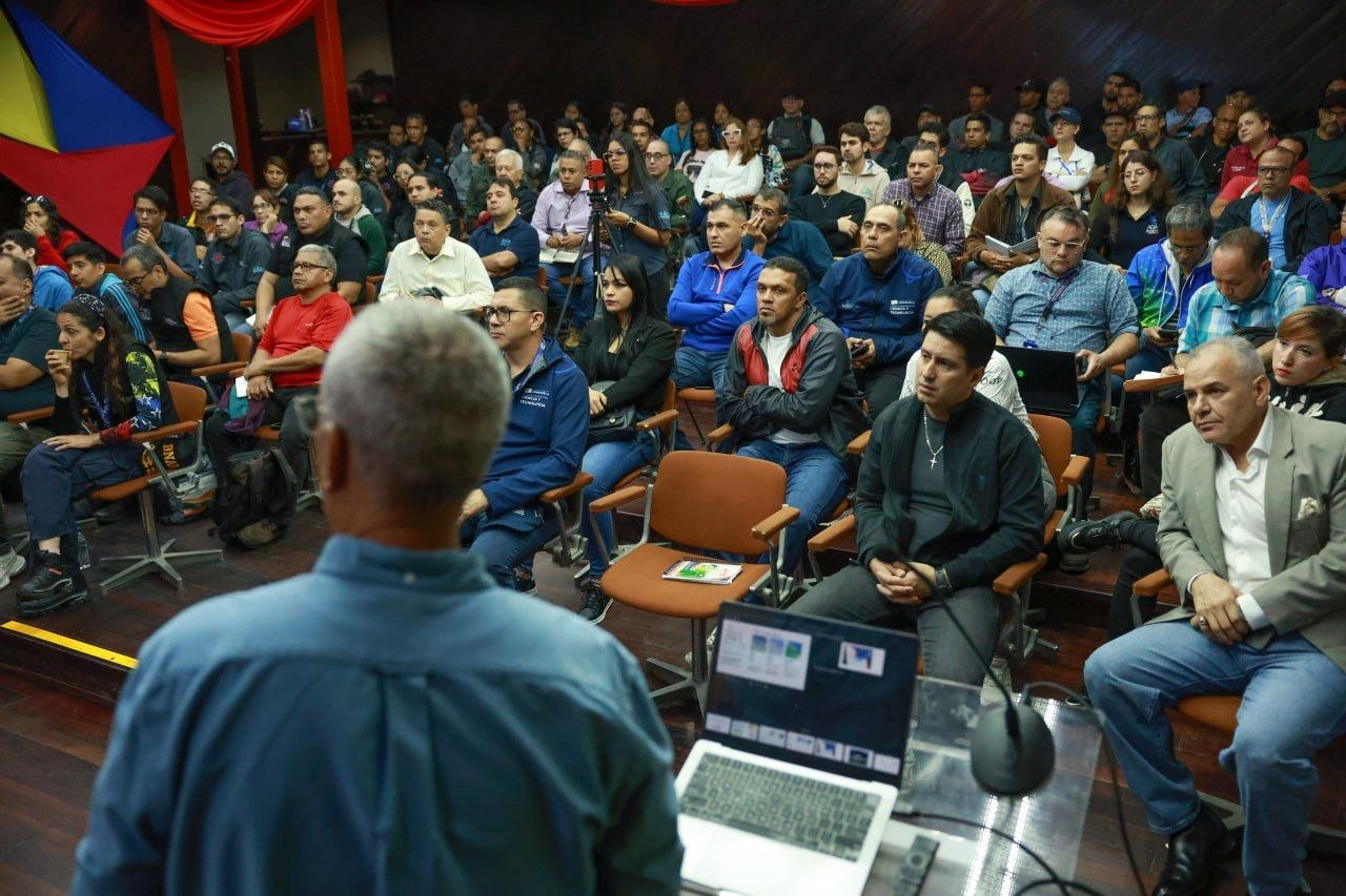 Mincyt certificará a 100 ingenieros para fortalecer brigadas de inspección de infraestructuras